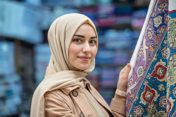 روتين العناية بالبشرة المثالي من وحي النجمة إيما ستون